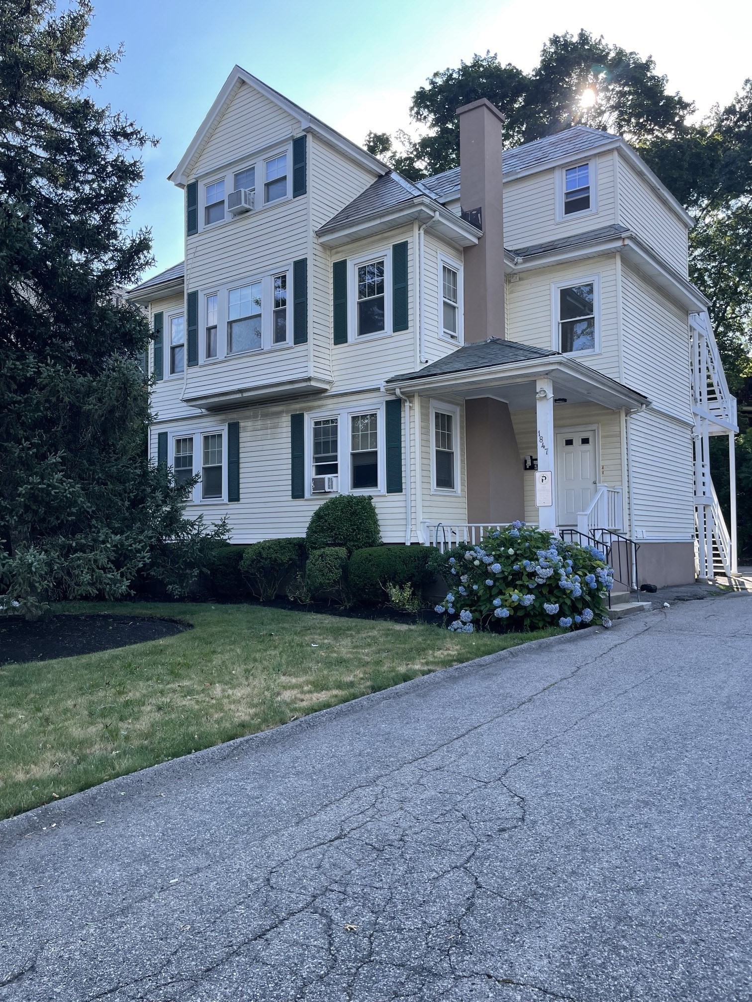 1847 Commonwealth Ave, Boston College, Boston, MA 02135