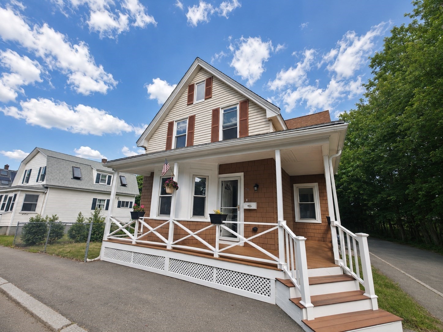 79 Lawrence St, Salem, MA 01970