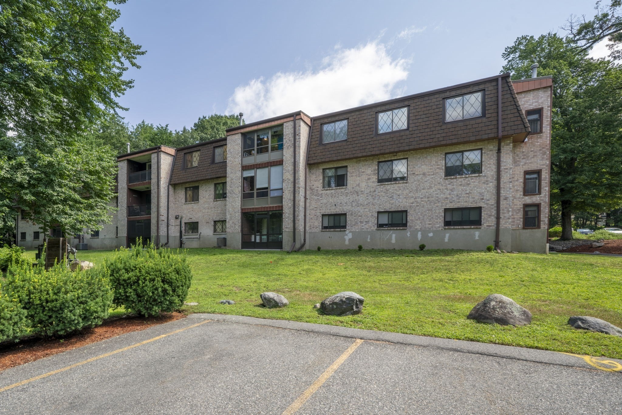 7 Greenbriar Drive Unit 209, North Reading, MA 01864