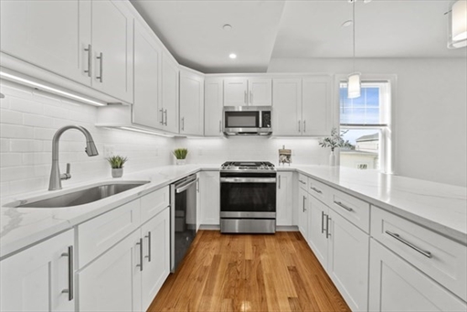 79 Temple St, Apt 2