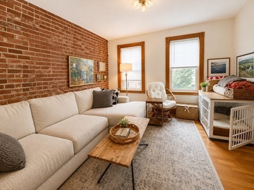 2 Mead Street, Apt 1
