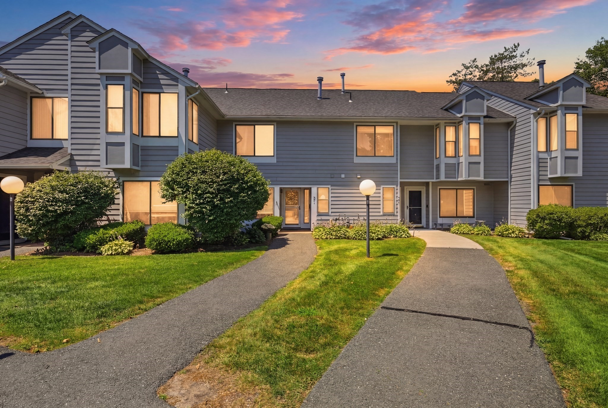 371 Nassau Dr Unit 371, Springfield, MA 01129