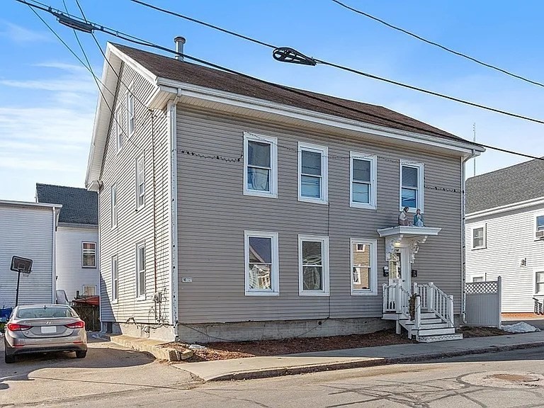 2 Grove St, Haverhill, MA 01832