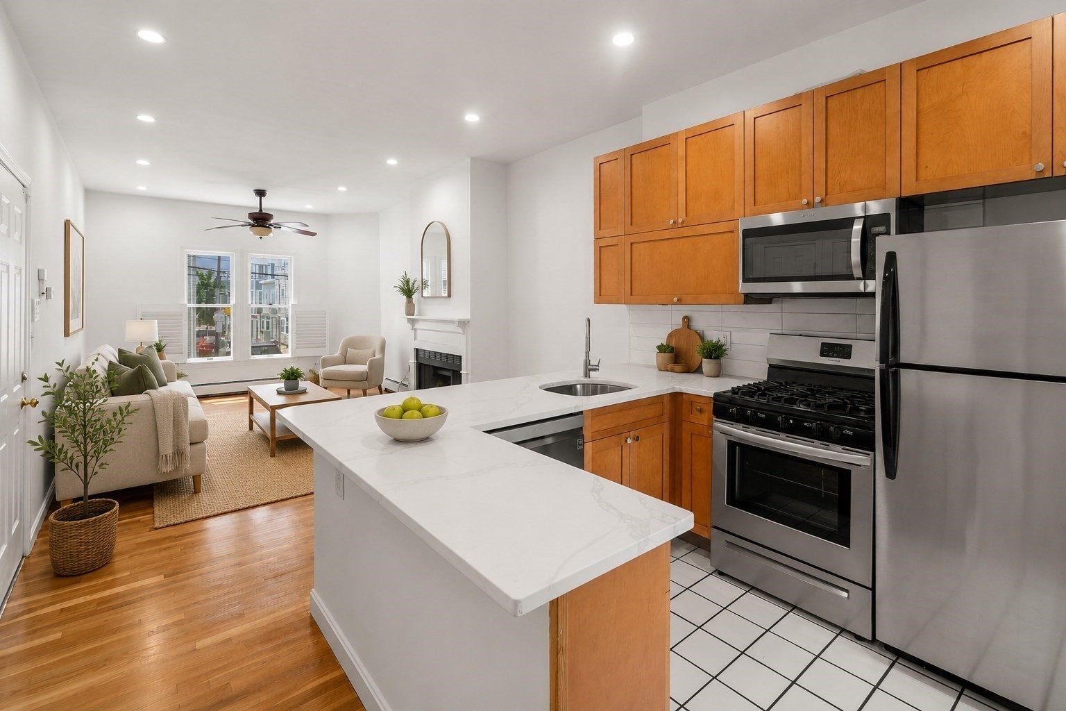 186 W 7th St Unit 1, South Boston, Boston, MA 02127