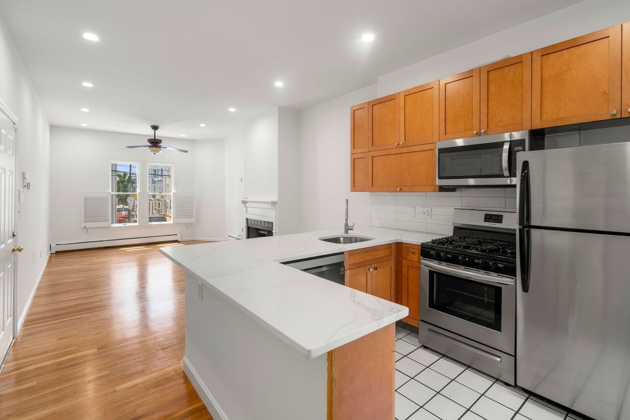186 W 7th St Unit 1, South Boston, Boston, MA 02127 - Image 2