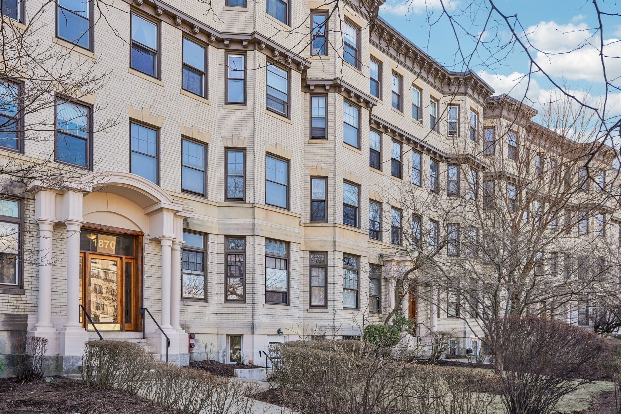 1870 Commonwealth Ave Unit 1, Boston College, Boston, MA 02135