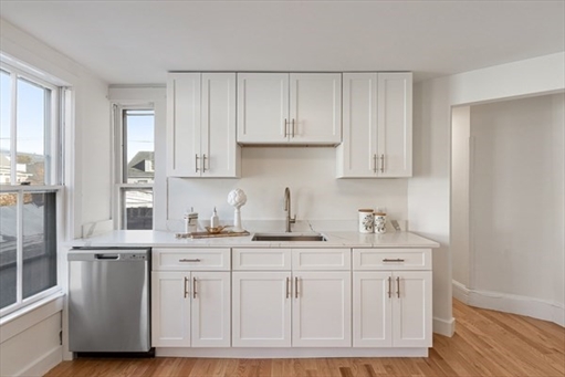 54 Bonair Street, Apt 1B