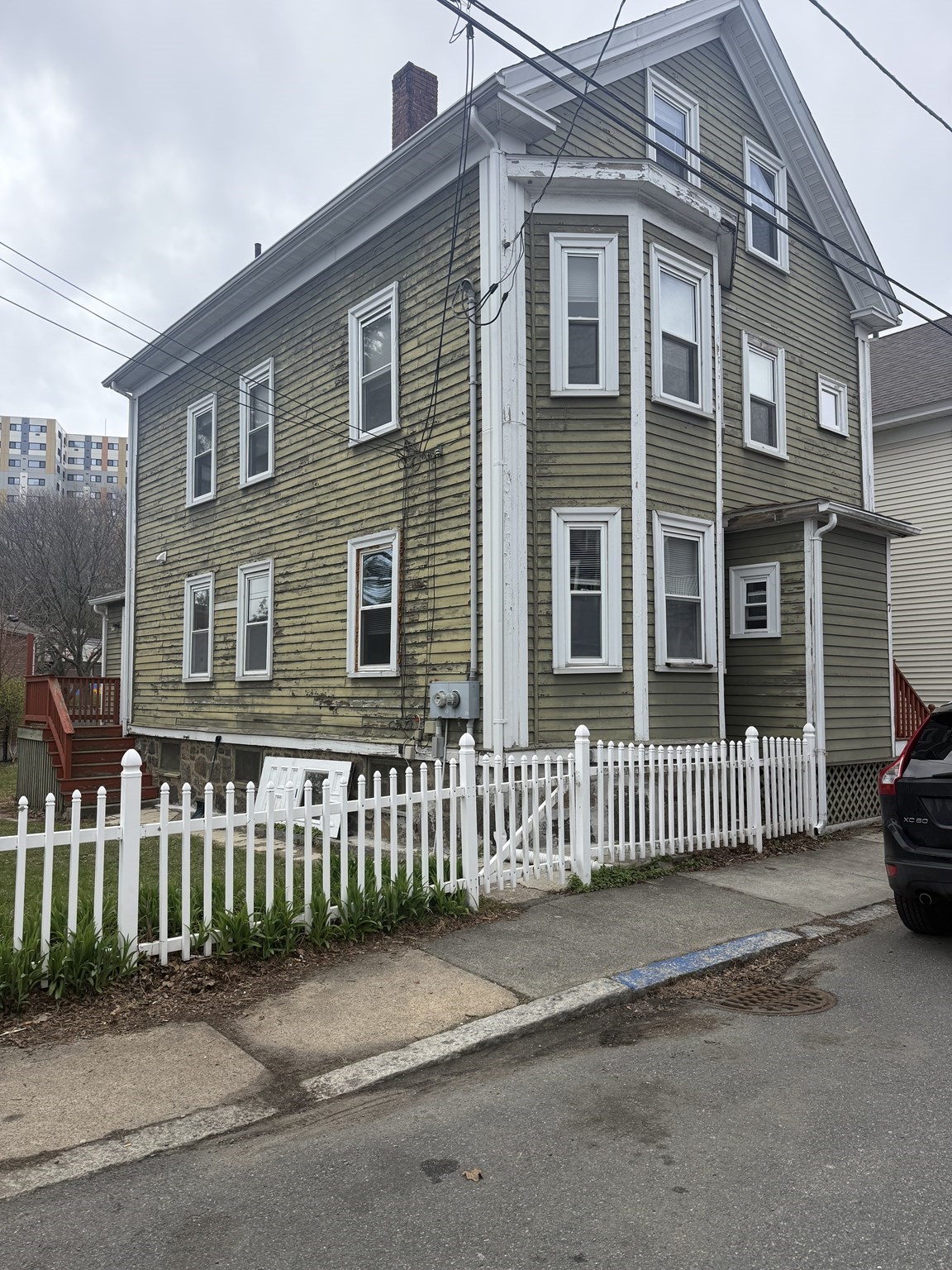 7 May St, Salem, MA 01970