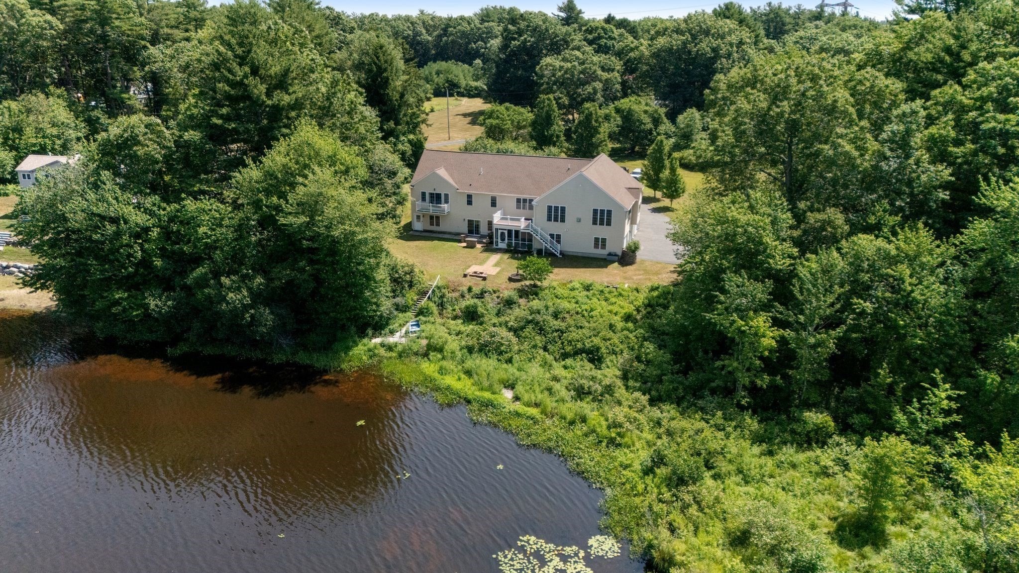 155 Ousamequin Pnes, East Bridgewater, MA 02333