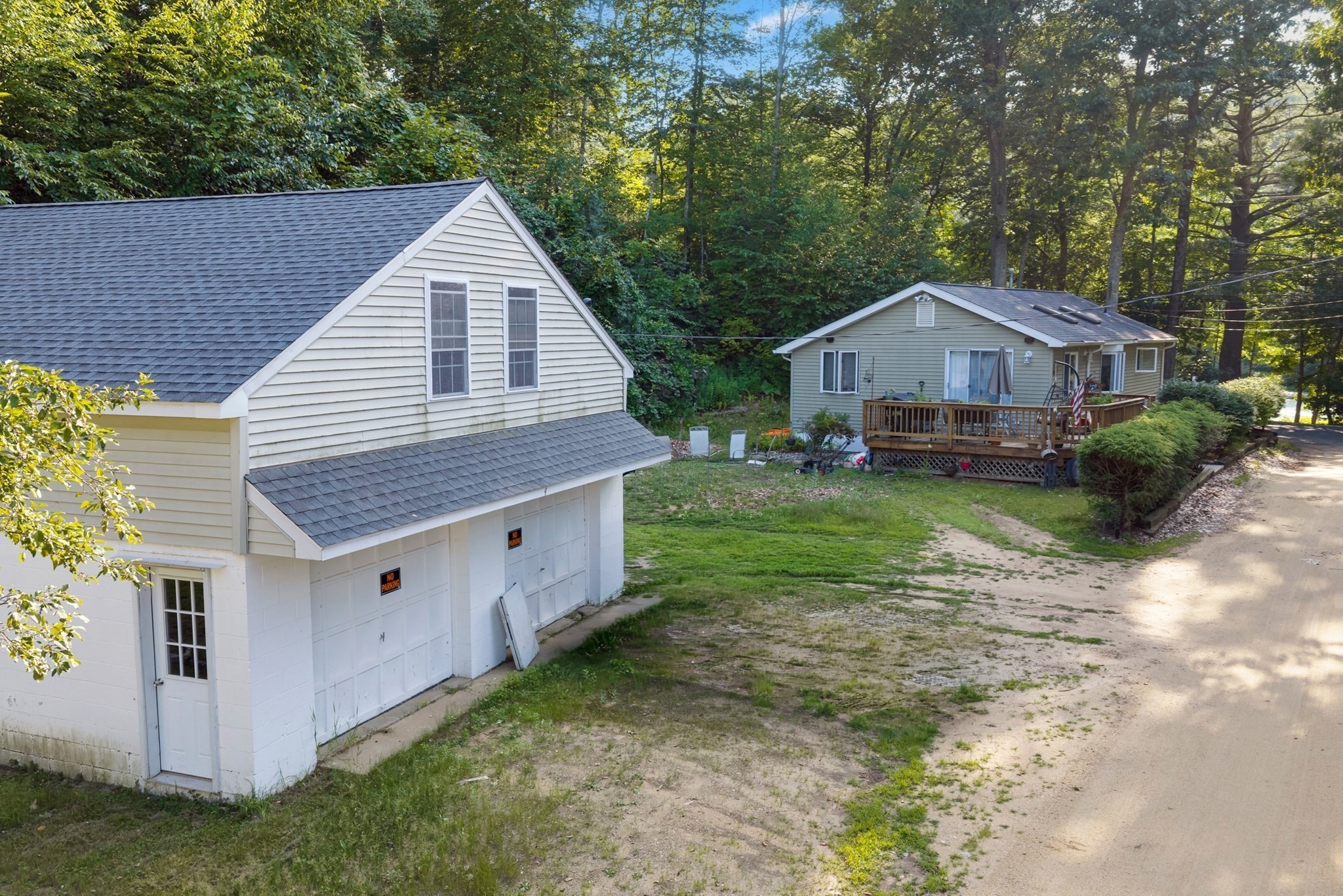 2 Roberts Park Rd, Holland, MA 01521