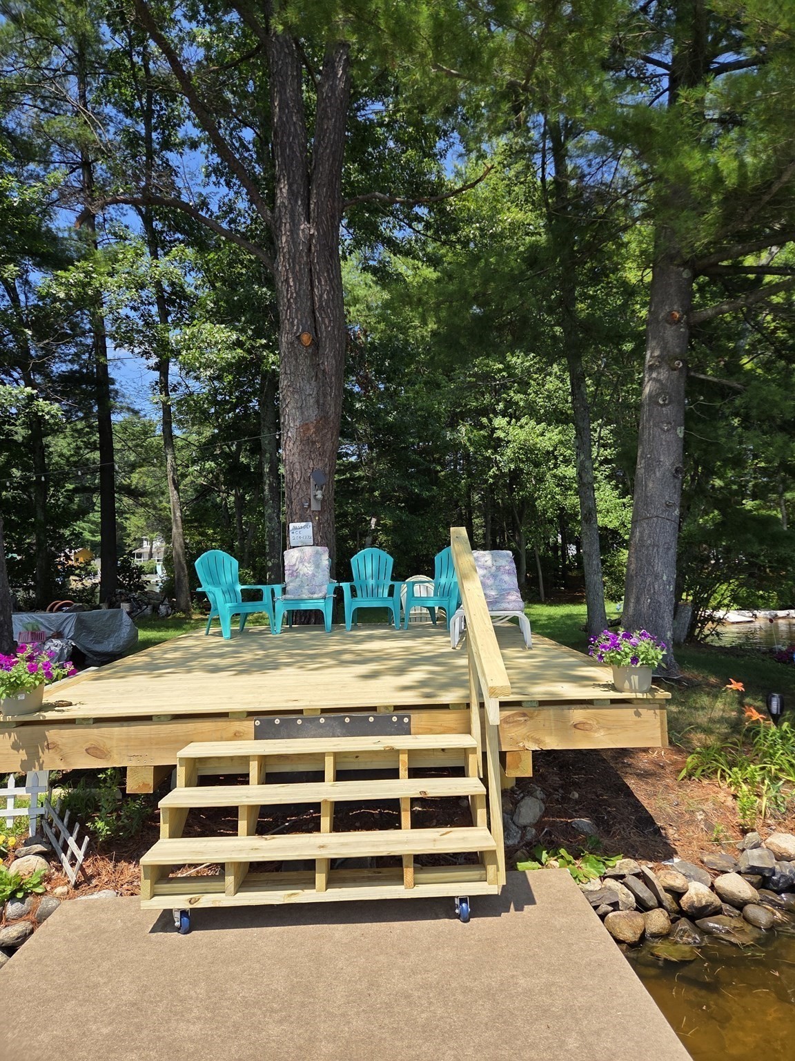 878 Flat Hill Rd, Lunenburg, MA 01462