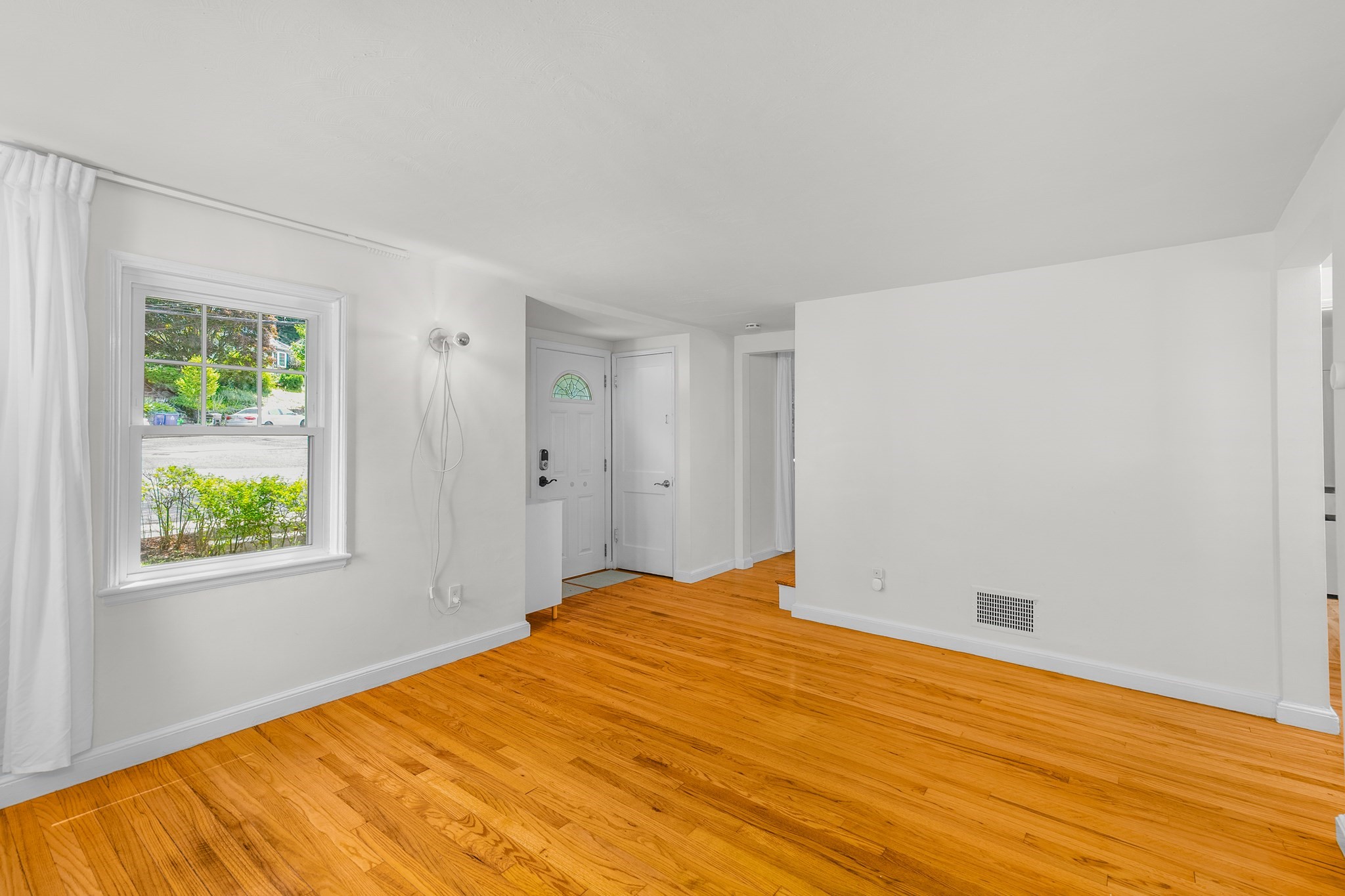 567 Poplar Street, Hyde Park, Boston, MA 02131 - Image 10