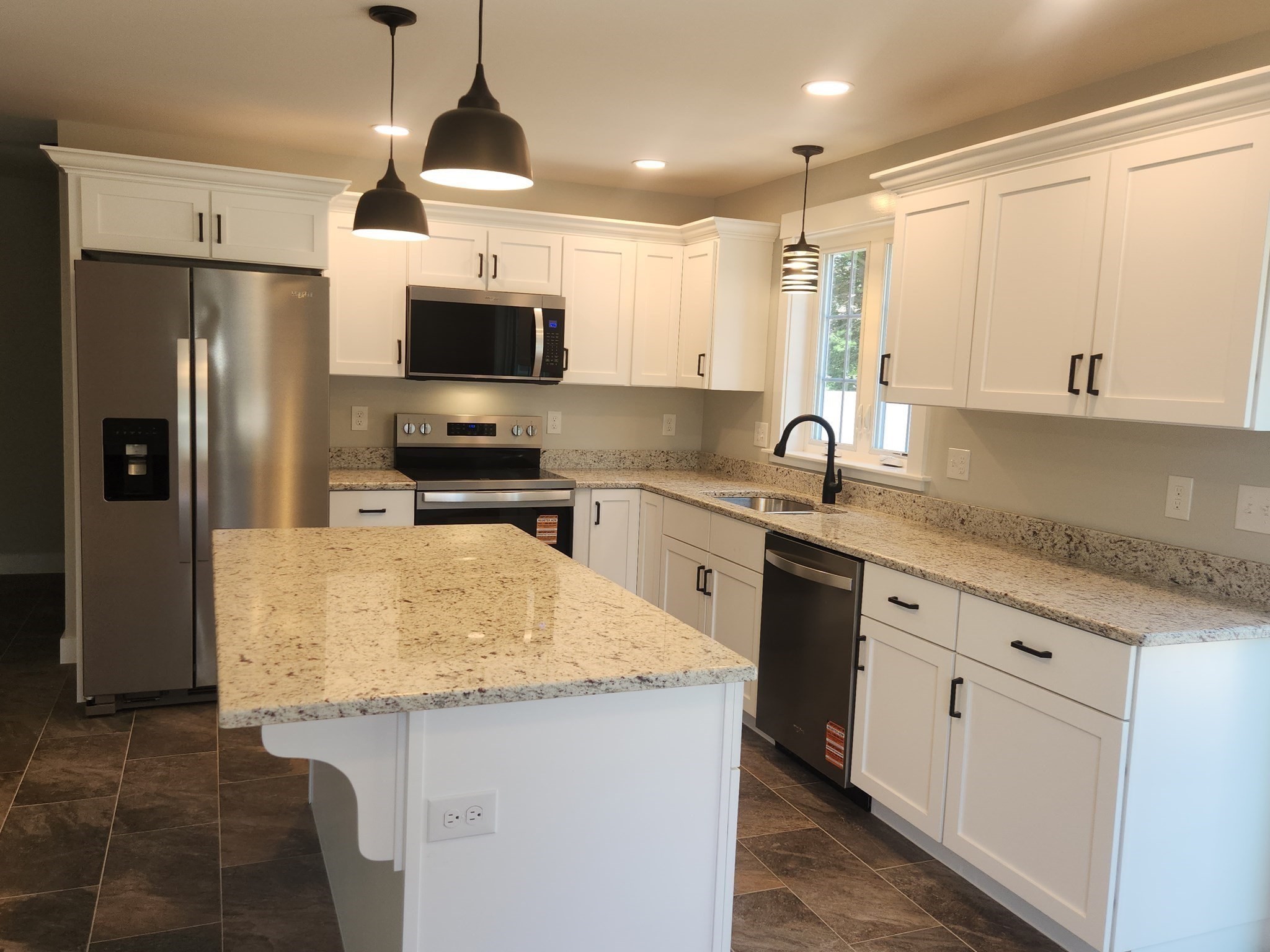 9 Stephanie Dr, Gardner, MA 01440 - Image 2