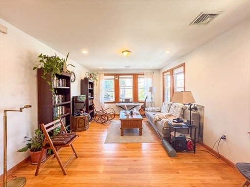 64 Colborne Rd, Apt 64