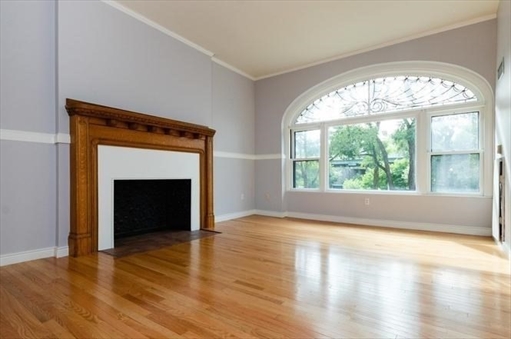 4 Charlesgate E, Apt 105