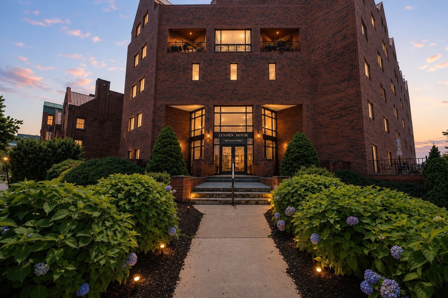 44 Elm Unit 102, Worcester, MA 01690
