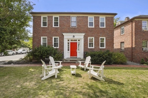 1 Garden Court, Apt 1