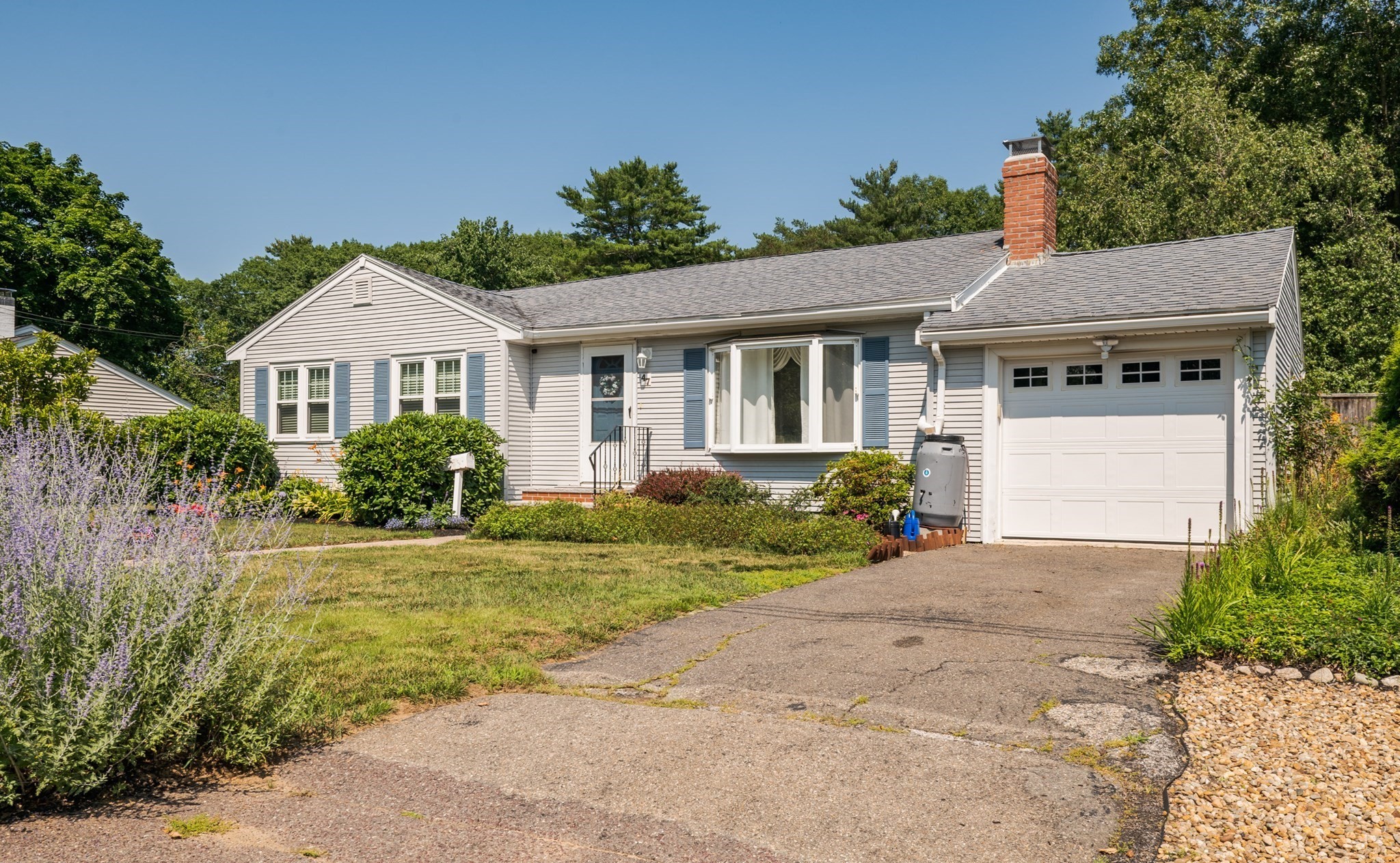 47 Sharon Rd, Hamilton, MA 01982