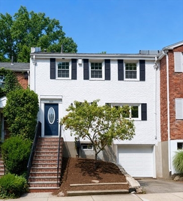 220 Kent Street, Apt 220