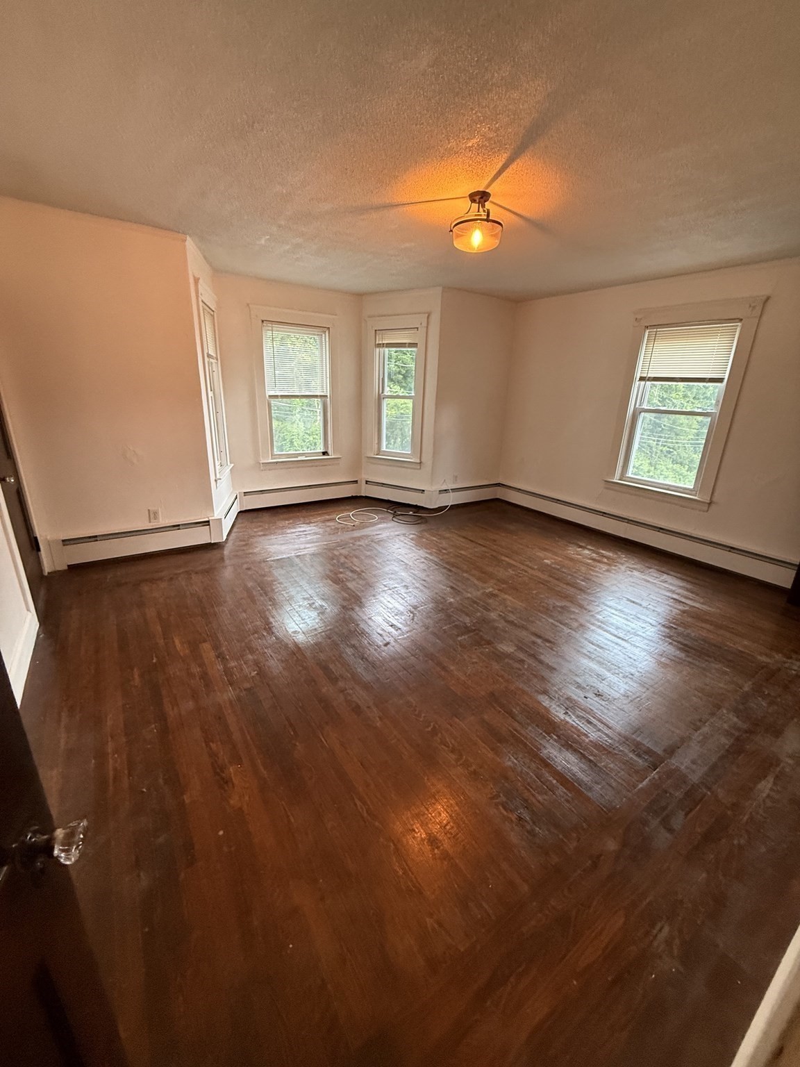 105 Grant St, Gardner, MA 01440 - Image 8