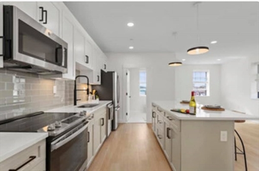 301 North, Apt 12