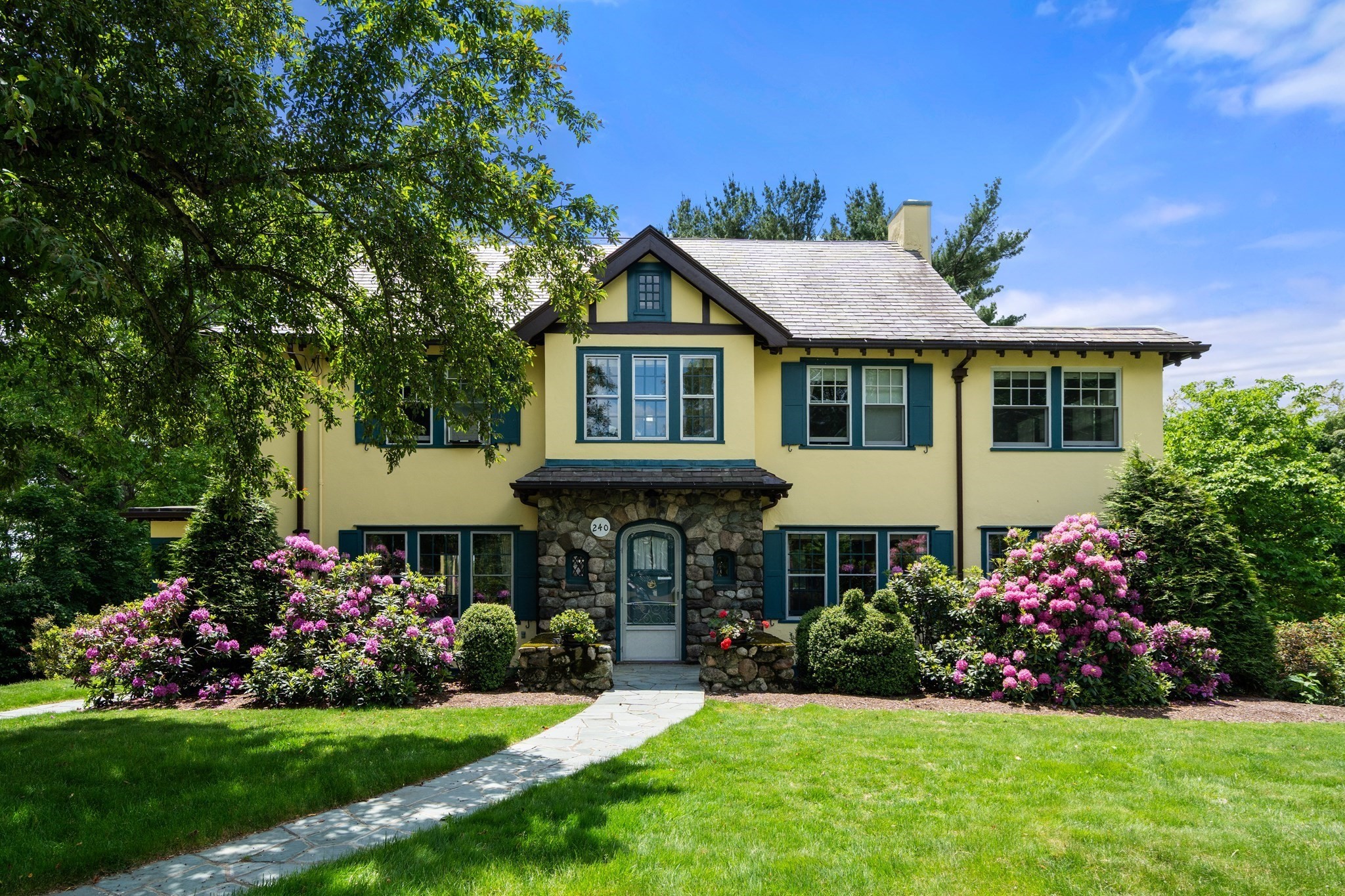 240 Windsor Rd, Newton, MA 02468