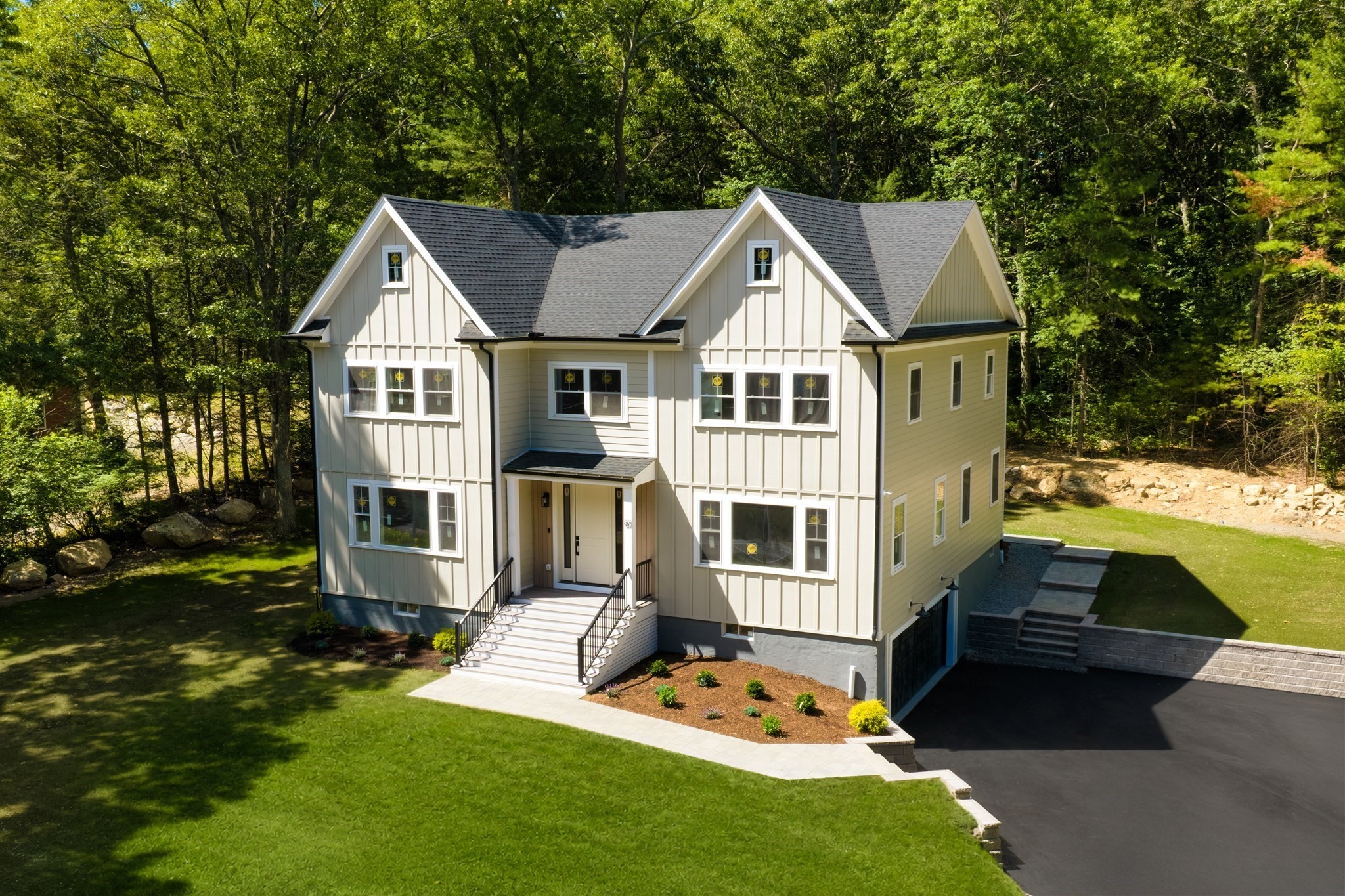 87 Lakeview Street, Sharon, MA 02067