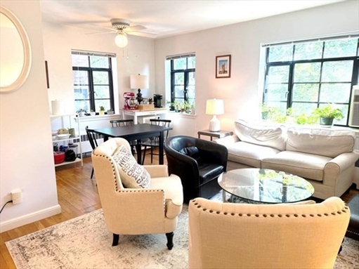 69 Strathmore Rd, Apt 6