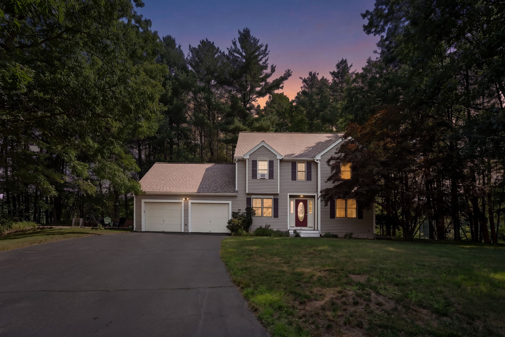 61 Easy St, Uxbridge, MA 01569