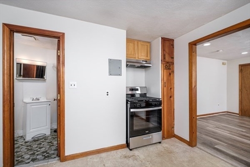 441 Ferry St, Apt 1