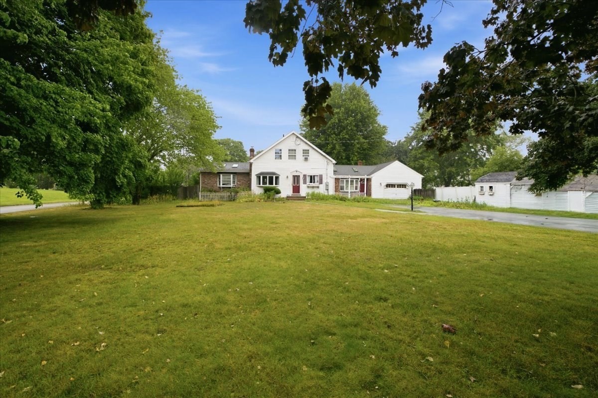 1 Mohawk Dr, North Attleboro, MA 02760