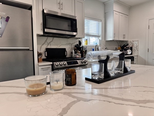 336 lowell st, Apt 3