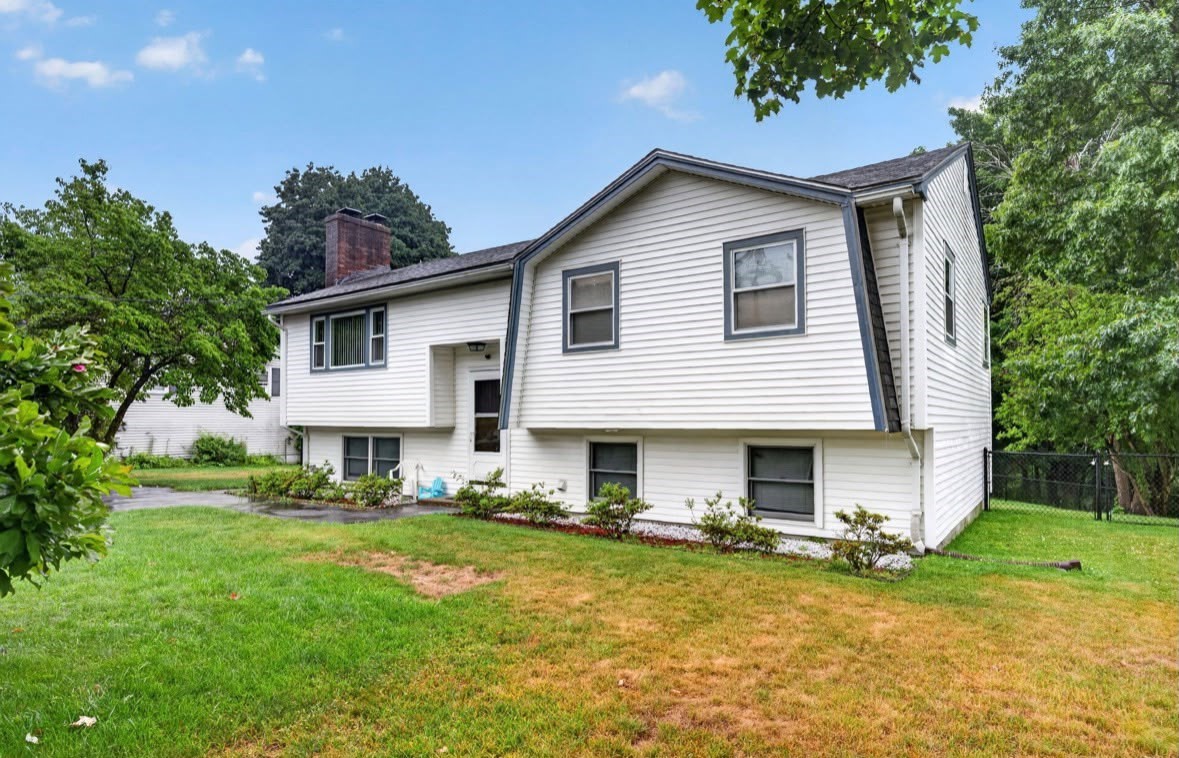1578 Varnum, Lowell, MA 01854