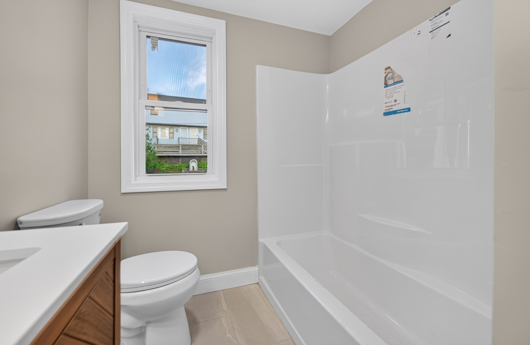 69 Orient St, Worcester, MA 01604 - Image 12