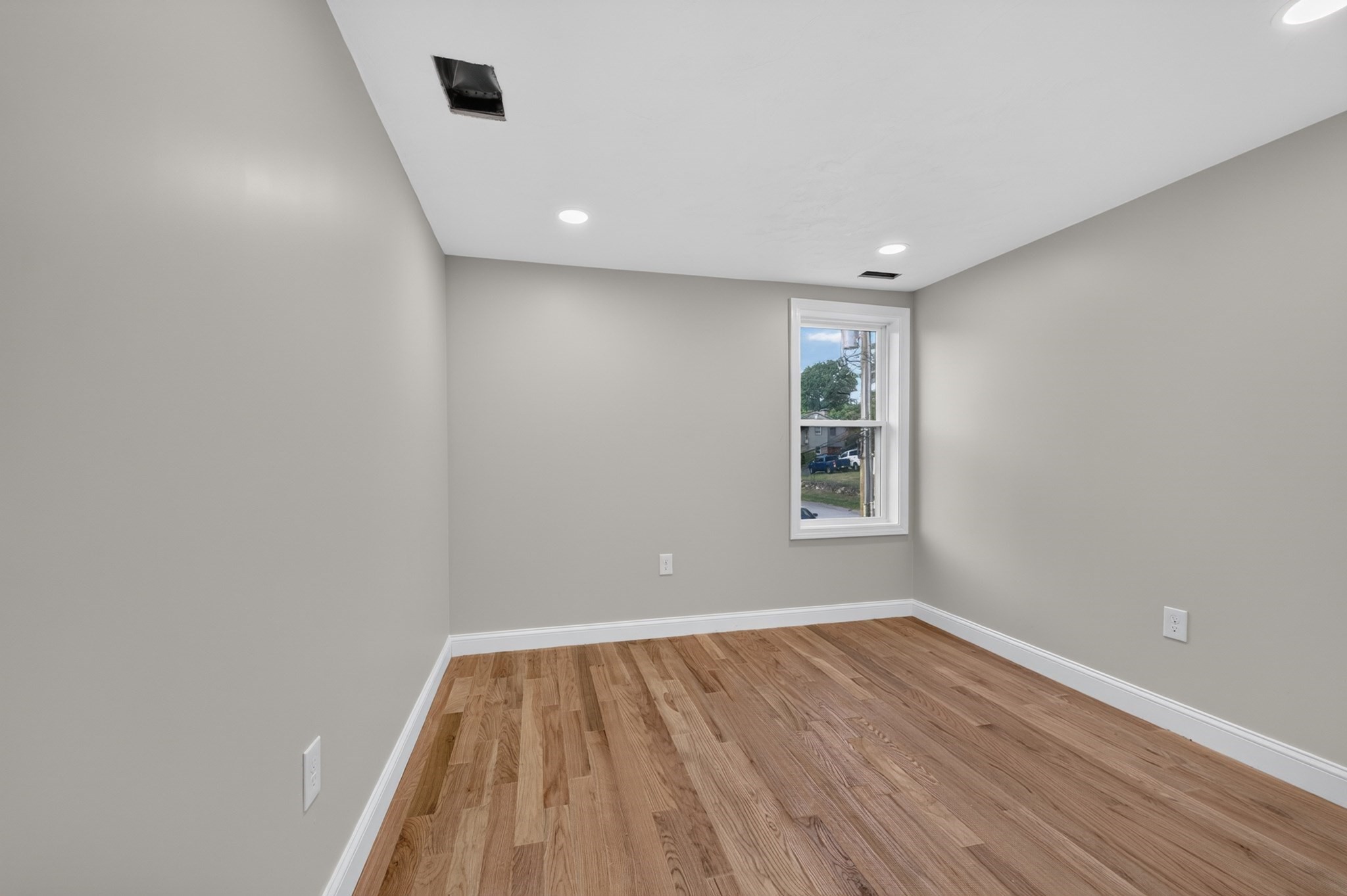 69 Orient St, Worcester, MA 01604 - Image 16