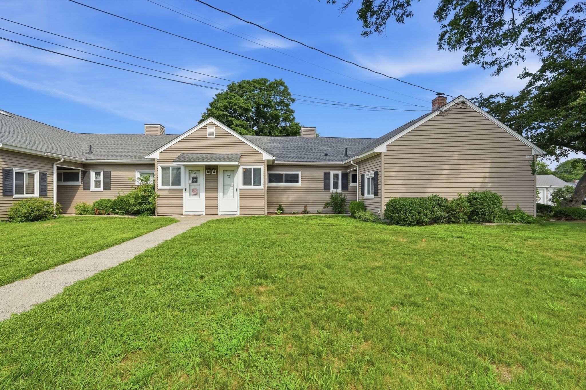 116 Applewood Dr Unit 116, Chicopee, MA 01022