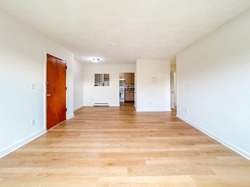 11 Hodges Ave, Apt 10