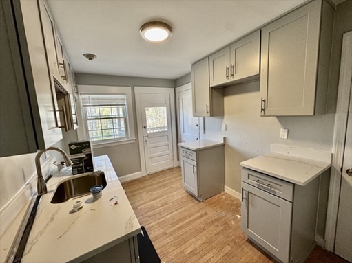4907 Washington St, Apt 1L
