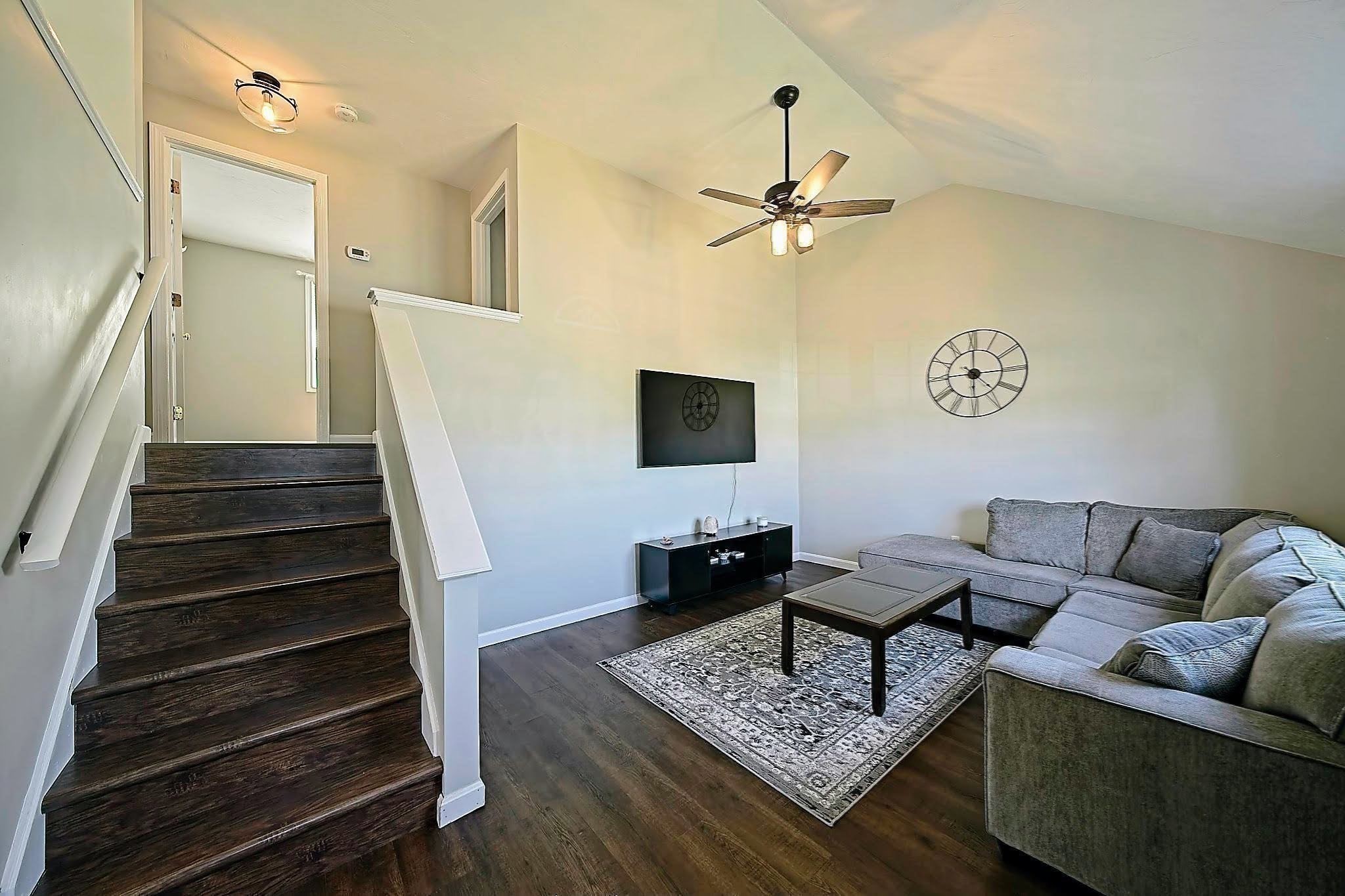7 Tynan Ave, Taunton, MA 02718