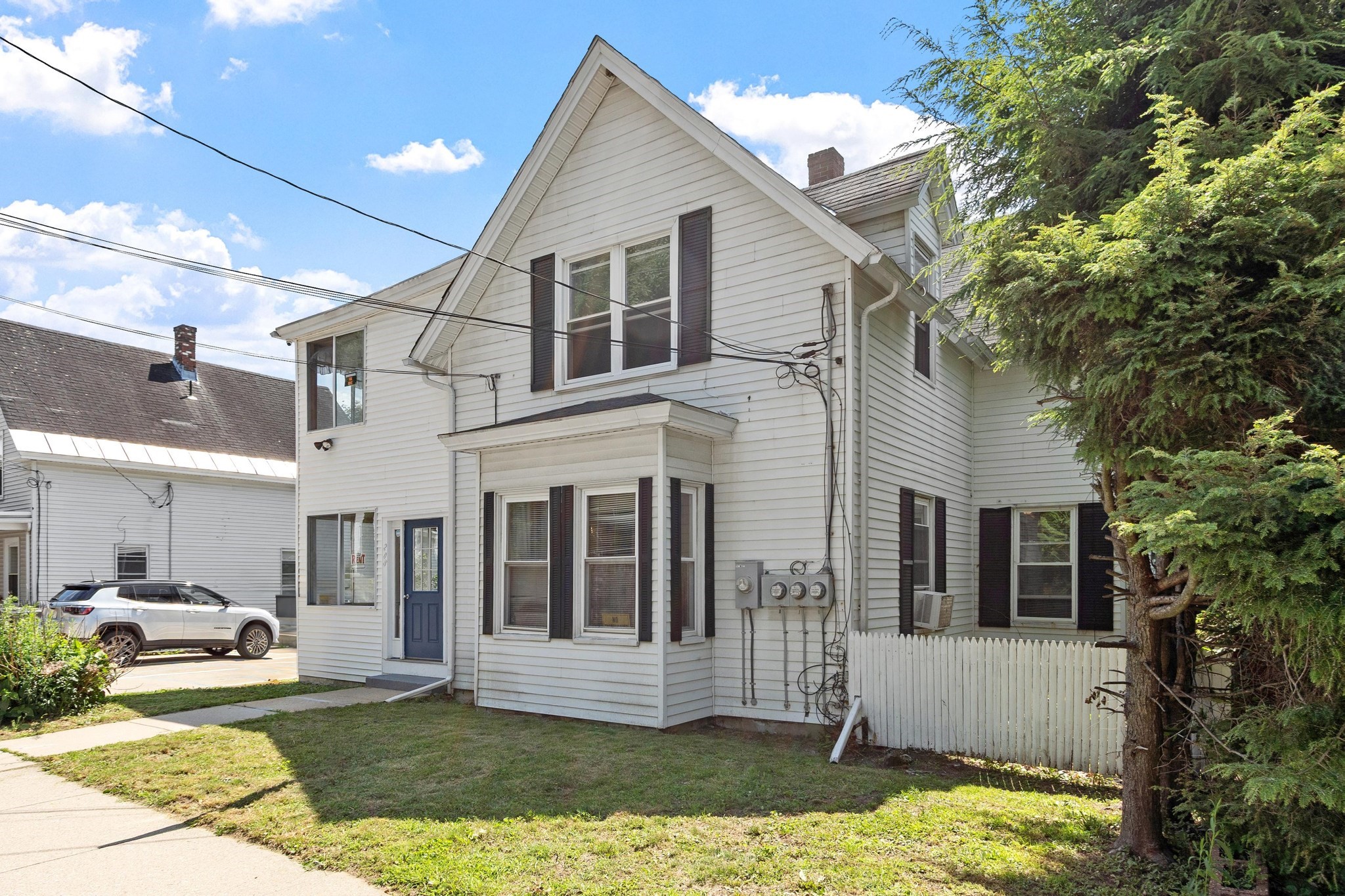 205 Pine St, Gardner, MA 01440 - Image 1