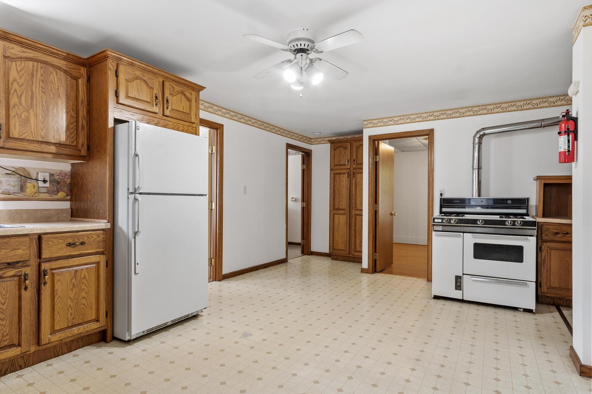 205 Pine St, Gardner, MA 01440 - Image 11