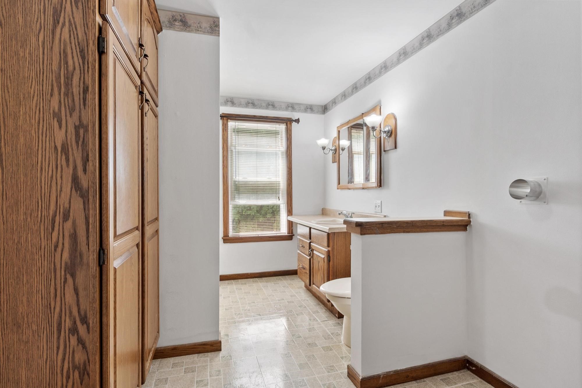 205 Pine St, Gardner, MA 01440 - Image 16