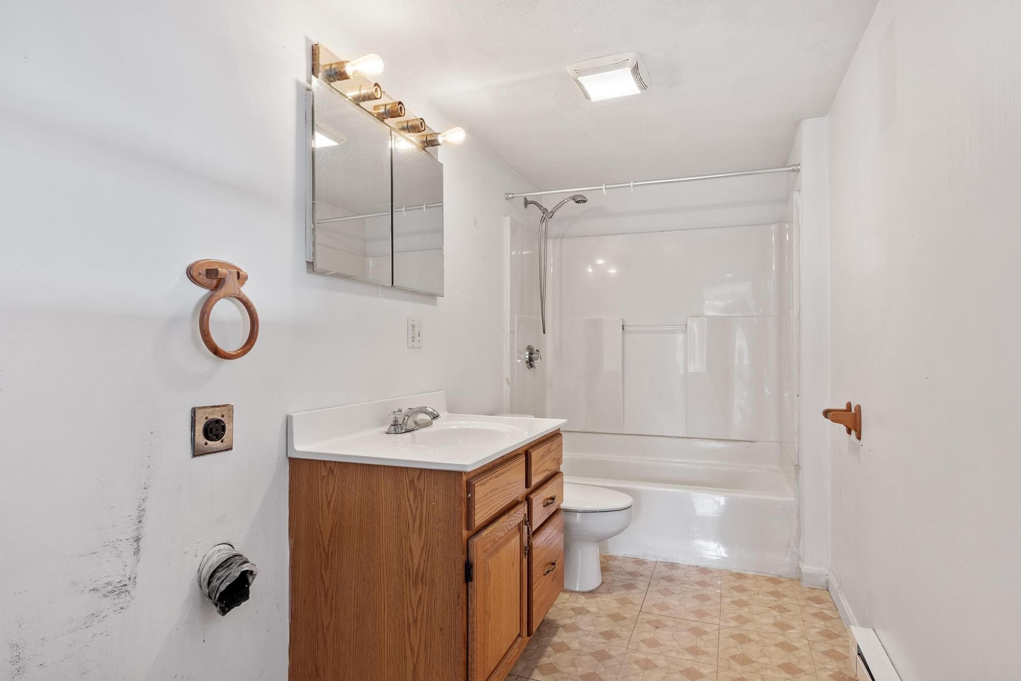 205 Pine St, Gardner, MA 01440 - Image 24