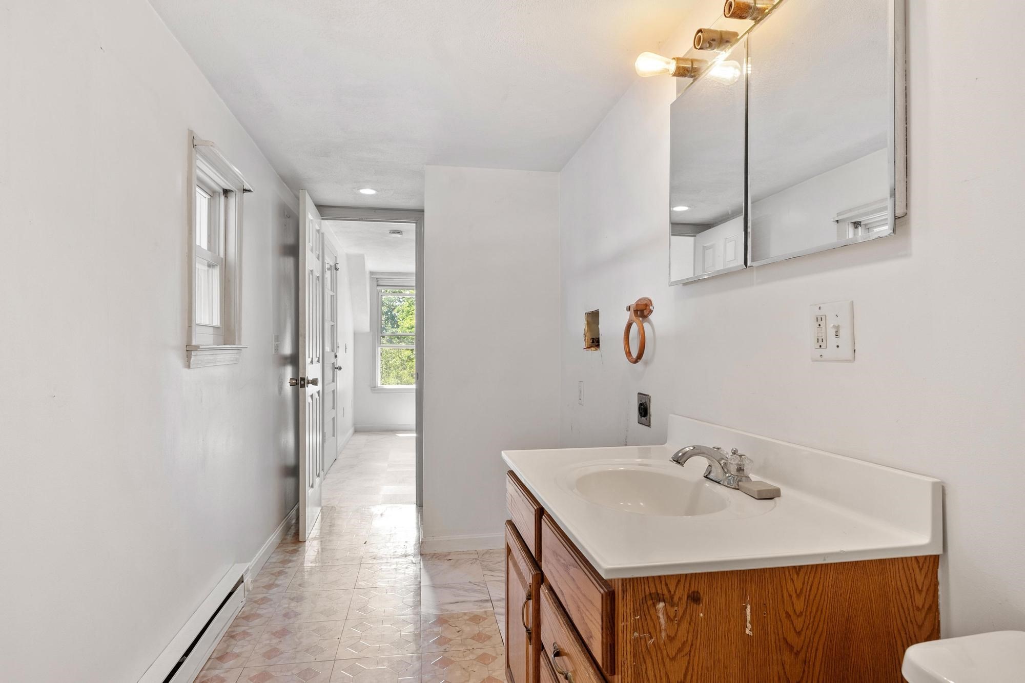 205 Pine St, Gardner, MA 01440 - Image 25