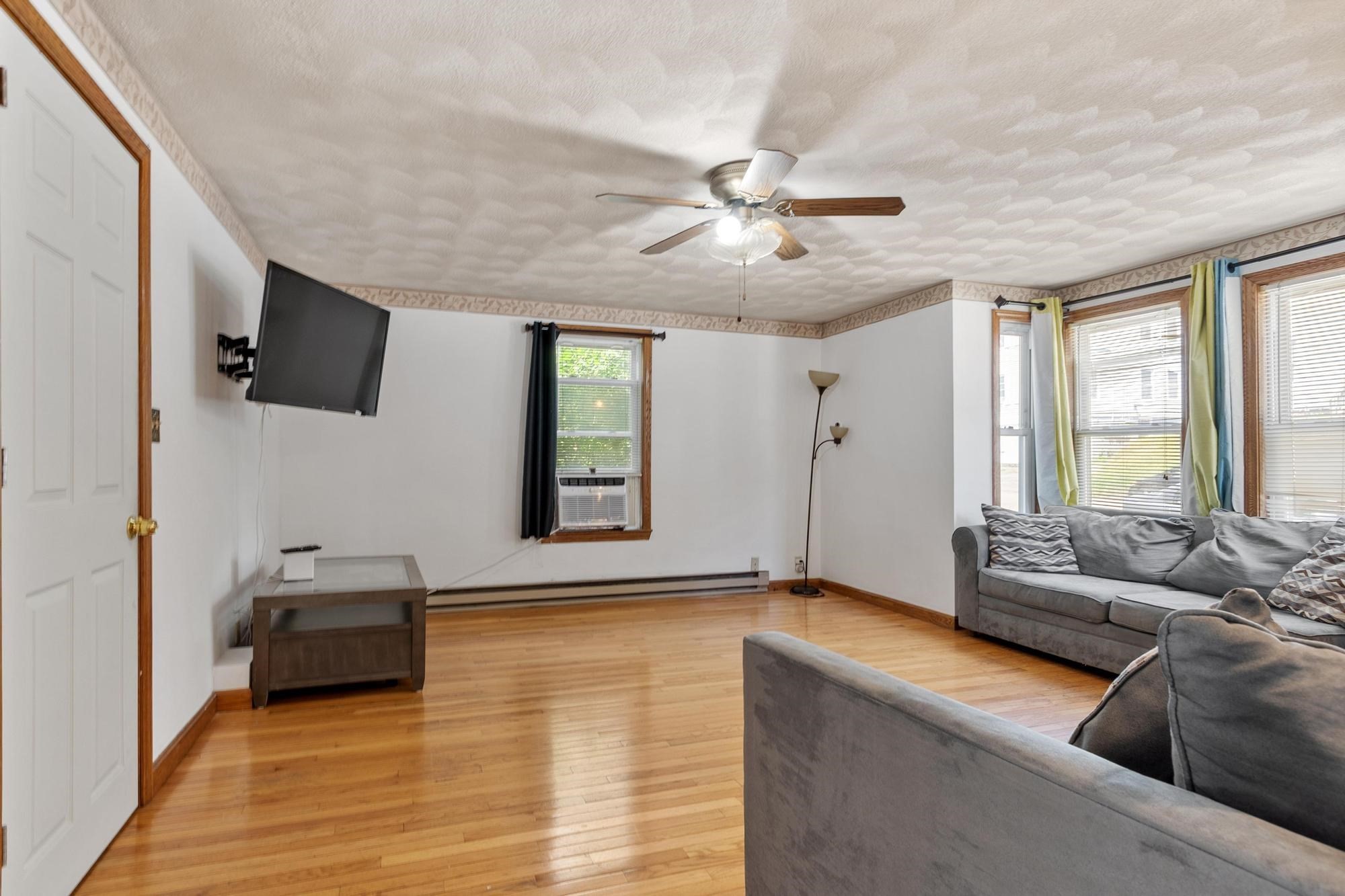 205 Pine St, Gardner, MA 01440 - Image 9
