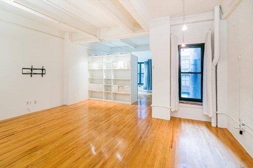 42 Chauncy, Apt 5D
