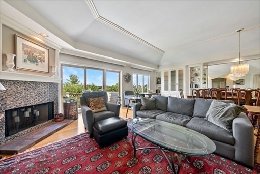 85 Algonquin Road, Apt 85