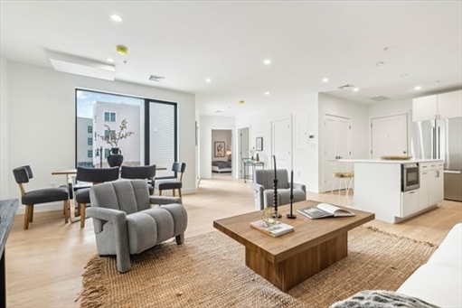 256 Dorchester Street, Apt 504