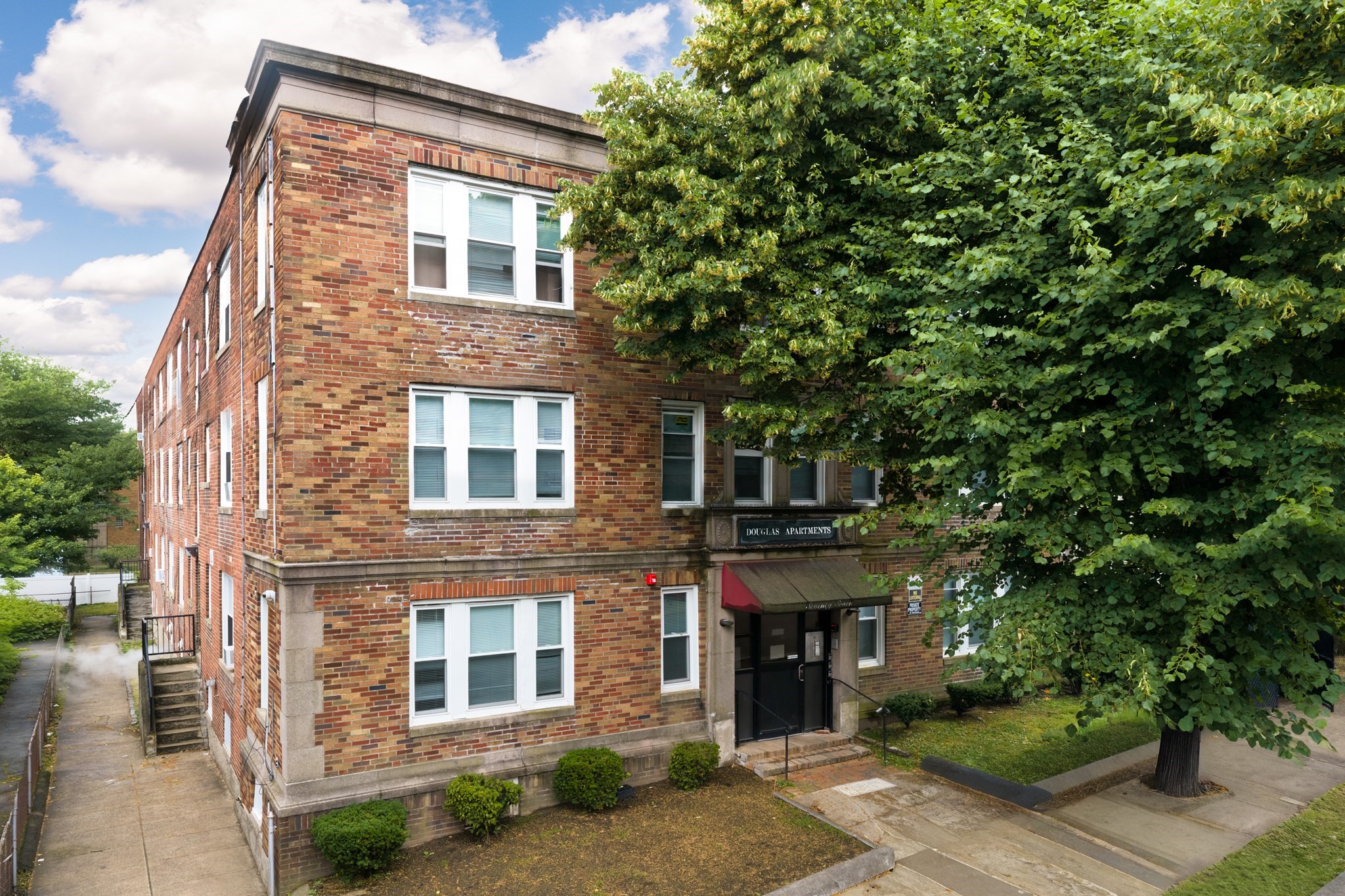 77 Green Street, Lynn, MA 01902