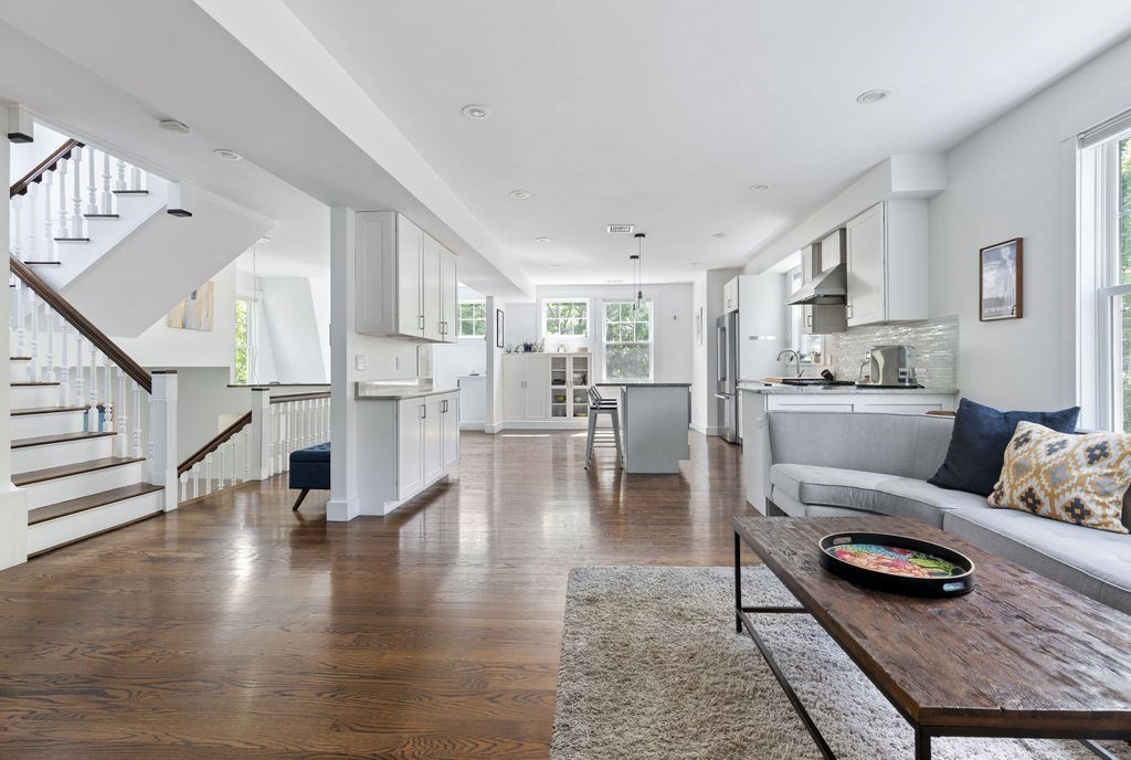 157 Cypress St Unit 2, Brookline, MA 02445